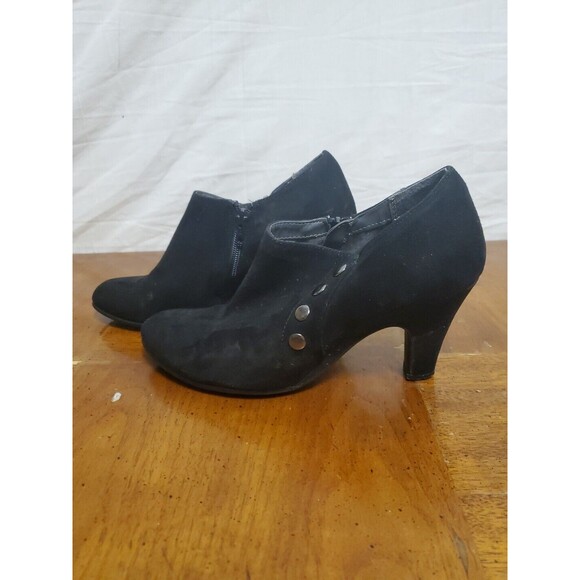 Aerosoles Outrole Black Faux Suede Slip On Heeled Ankle Boot Shooties Size 8.5 - Picture 2 of 7
